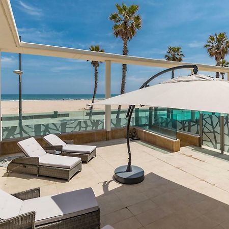 Luxury Beach Front Apartment With Pool Valencia Bagian luar foto